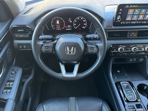 Used 2023 Honda Pilot EX-L image 11