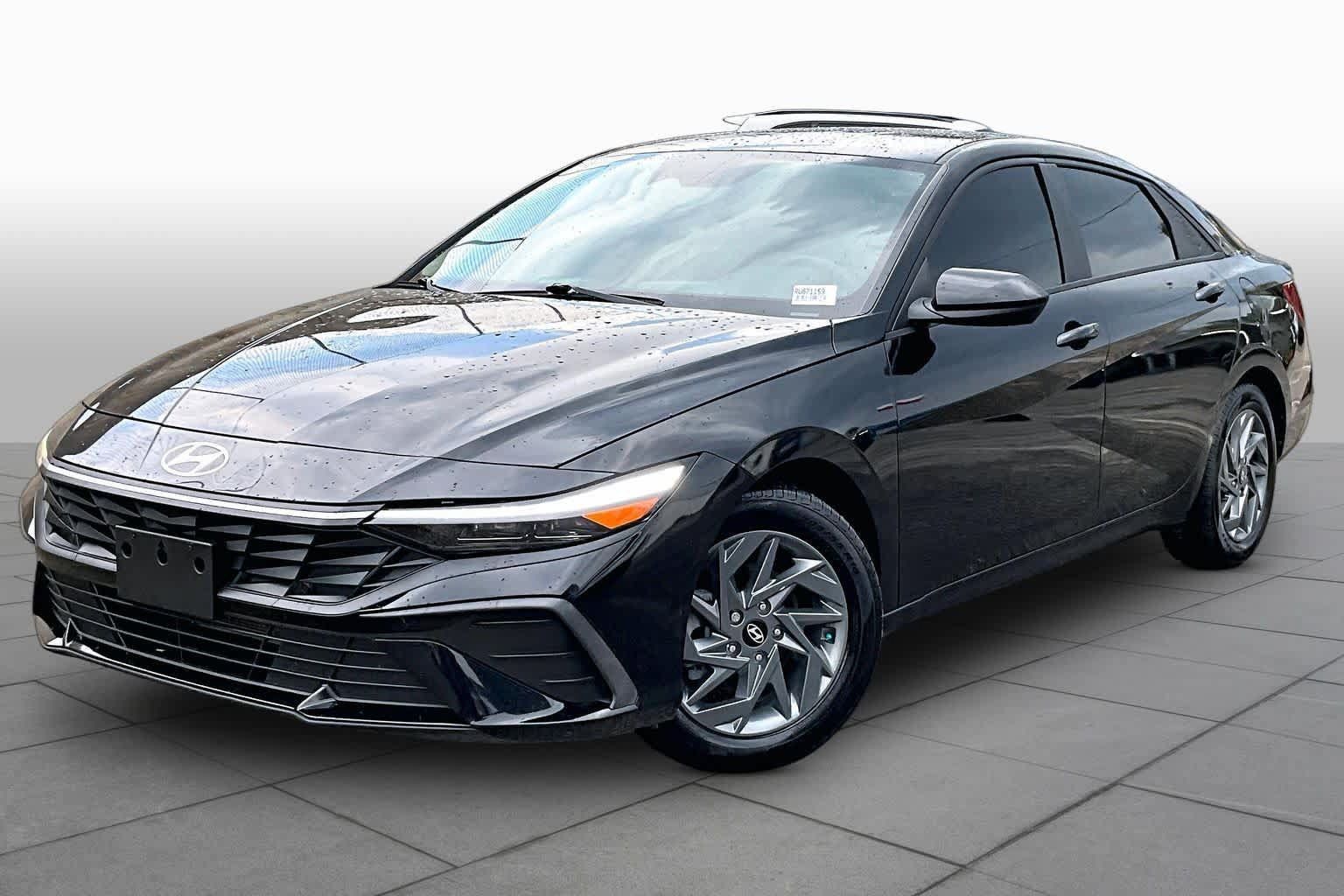 Used 2024 Hyundai Elantra SEL FWD image 37
