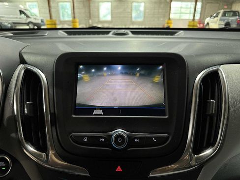 Used 2021 Chevrolet Equinox LS AWD/4WD image 23