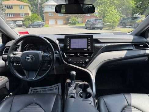 Used 2021 Toyota Camry SE image 17