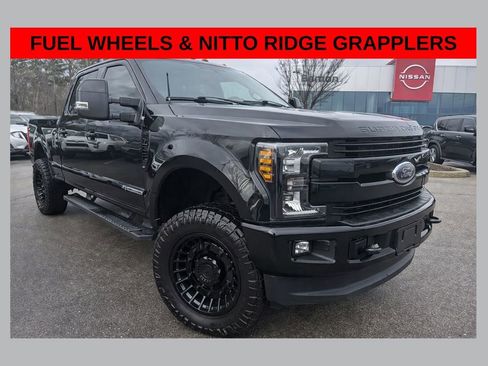 Used 2019 Ford F250 Lariat image 1