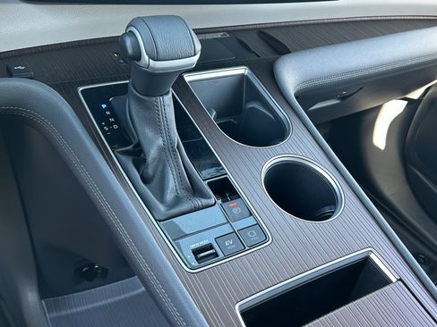 Used 2023 Toyota Sienna XLE w/ XLE Plus Package image 29