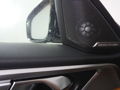 New 2026 BMW i4 eDrive40 w/ M Sport Package image 9