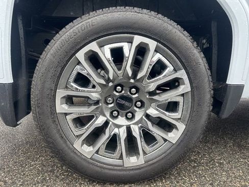 New 2026 GMC Sierra 1500 Denali Ultimate AWD/4WD image 7