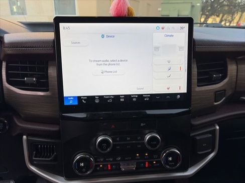 Used 2022 Ford Expedition Max Limited image 15