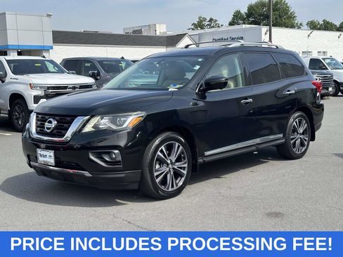 Used 2017 Nissan Pathfinder Platinum w/ Family Entertainment Package AWD/4WD image 1