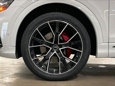 Certified 2023 Audi Q8 Premium Plus w/ Premium Plus Package AWD/4WD image 10