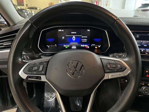 Used 2024 Volkswagen Jetta SE FWD image 18