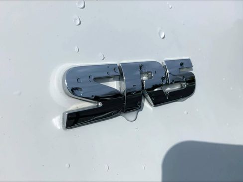 Used 2018 Toyota 4Runner SR5 RWD image 9