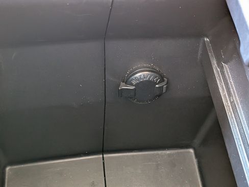 Used 2021 Toyota Highlander Platinum FWD image 33