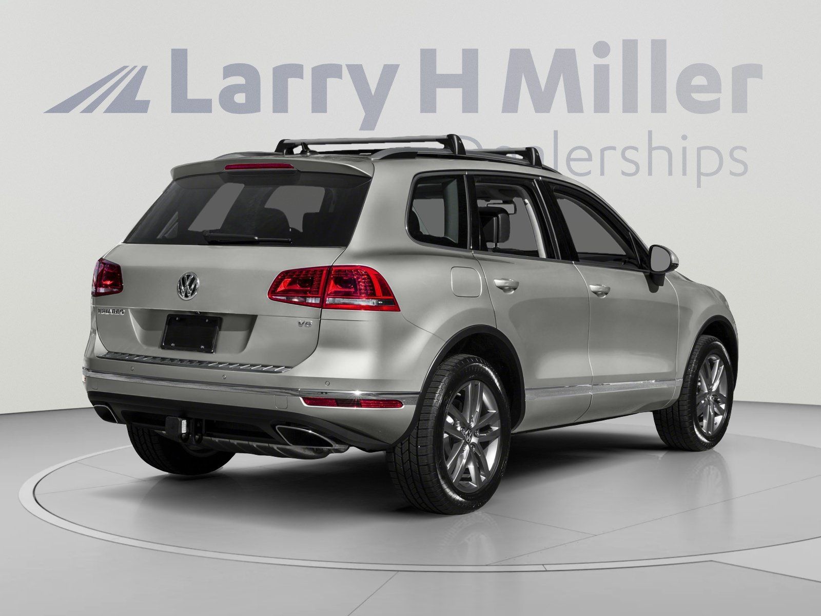 Used 2015 Volkswagen Touareg Executive AWD/4WD image 2
