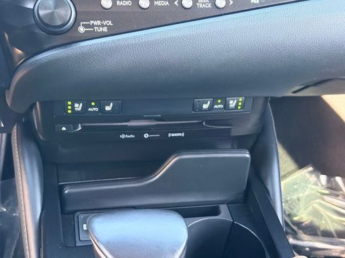 Used 2020 Lexus ES 350 w/ Premium Package FWD image 26