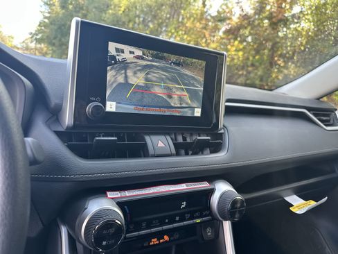 Certified 2025 Toyota RAV4 XLE image 15