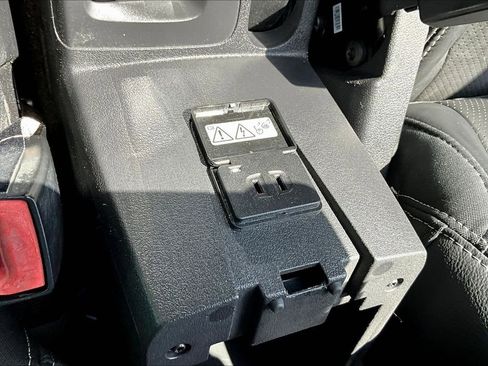 Used 2016 Jeep Compass High Altitude image 16