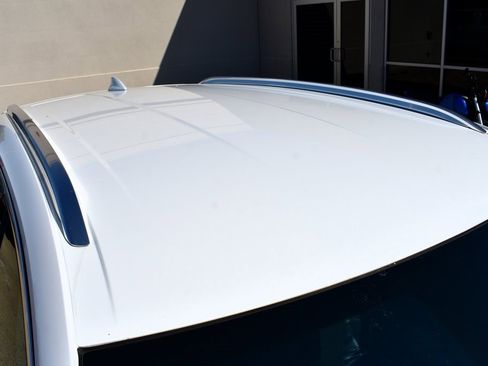 Used 2023 Buick Envision Essence image 8