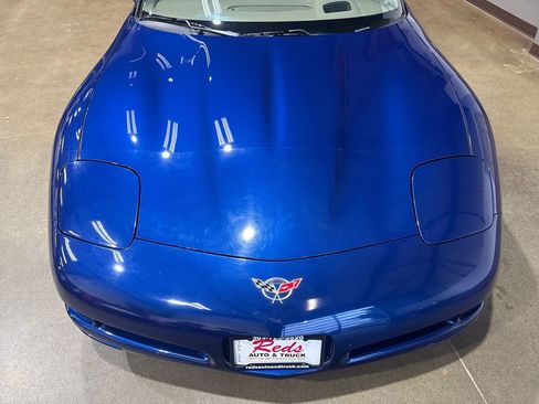 Used 2004 Chevrolet Corvette Convertible w/ Preferred Equipment Group RWD image 68