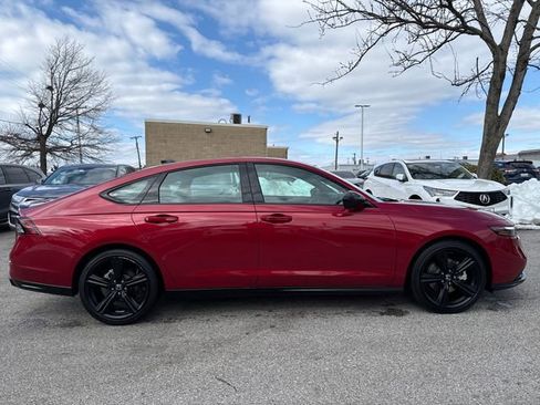 Used 2025 Honda Accord Sport image 6