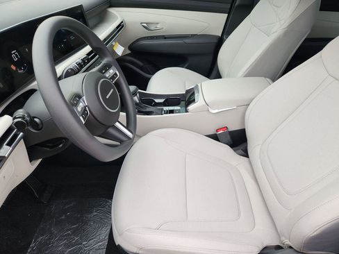 New 2026 Hyundai Tucson SE image 10