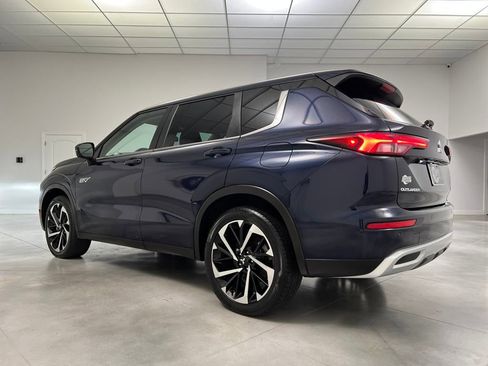 Used 2023 Mitsubishi Outlander SE image 5