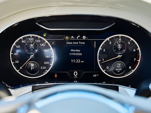 Used 2024 Bentley Flying Spur V8 image 61