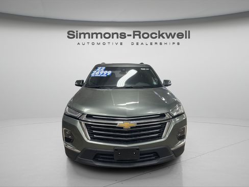 Used 2022 Chevrolet Traverse LT AWD/4WD image 8
