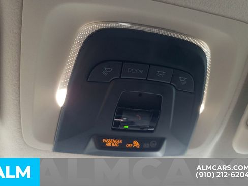 Used 2025 Toyota Corolla LE image 15