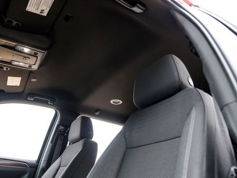 Used 2022 GMC Yukon XL SLE image 33