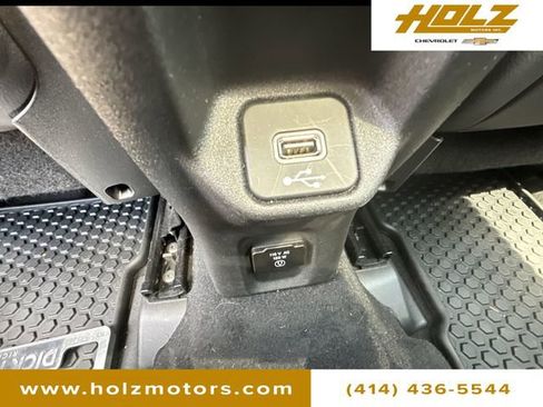 Used 2022 Jeep Renegade Limited w/ Sun, Sound & Wheels Group image 22