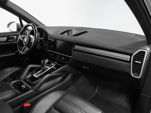 Certified 2021 Porsche Cayenne AWD/4WD image 21