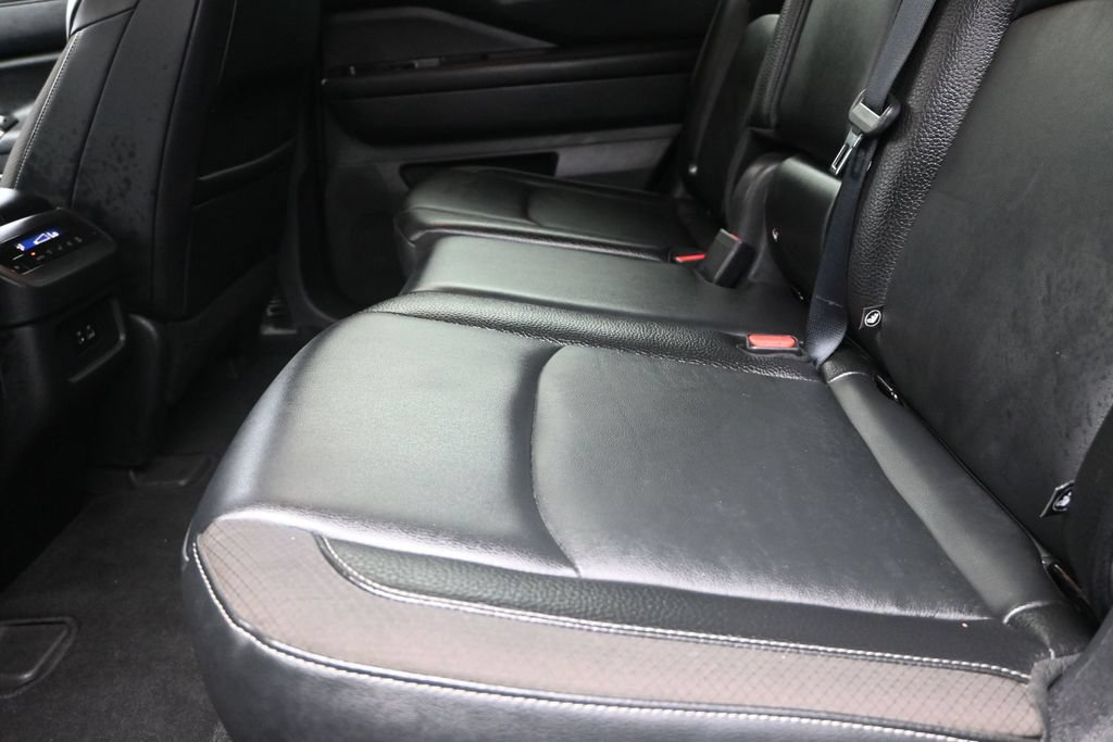 Used 2022 Nissan Pathfinder SL FWD image 16
