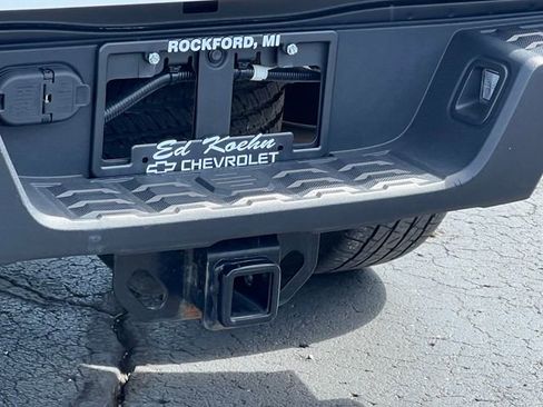 Used 2023 Toyota Tacoma SR AWD/4WD image 9