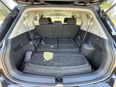 Used 2020 Volkswagen Tiguan S image 45