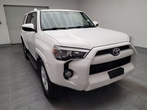 Used 2018 Toyota 4Runner SR5 RWD image 14