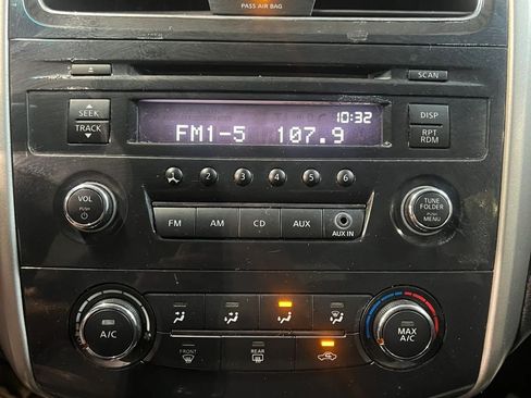 Used 2013 Nissan Altima 2.5 S FWD image 15
