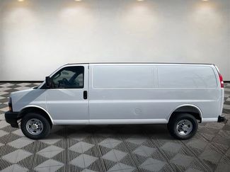 New 2025 Chevrolet Express 3500 Work Van w/ Driver Convenience Package video 2