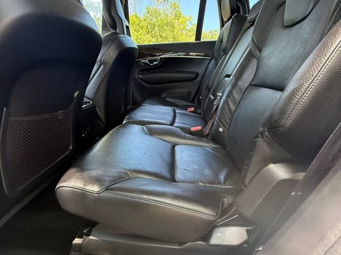 Used 2018 Volvo XC90 T6 Momentum w/ Convenience Package AWD/4WD image 38