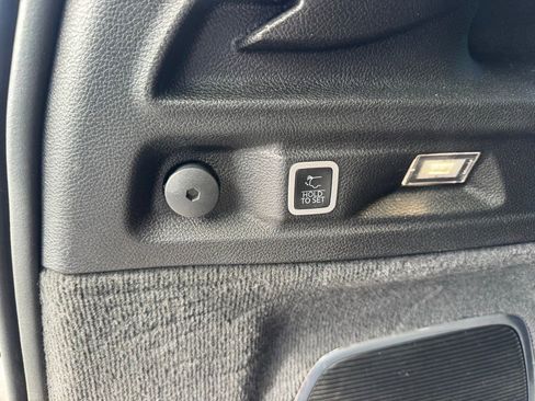 Used 2023 Jeep Grand Cherokee L Summit AWD/4WD image 6