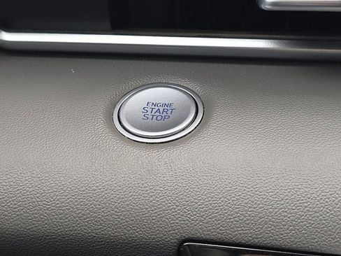 Used 2023 Hyundai Elantra Blue image 20