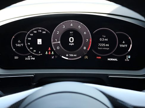 Certified 2025 Porsche Cayenne GTS w/ Technology Package AWD/4WD image 27
