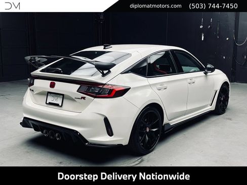 Used 2024 Honda Civic Type R image 8