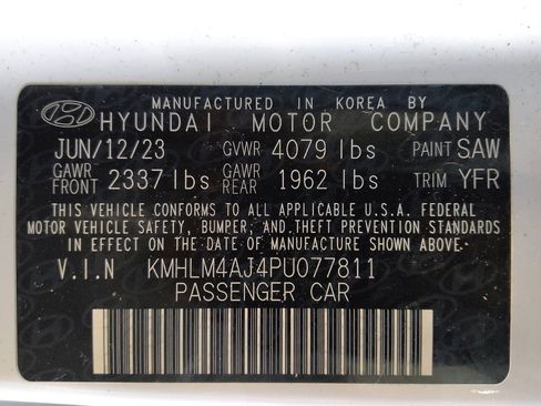 Used 2023 Hyundai Elantra Blue image 33