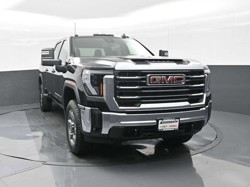 New 2025 GMC Sierra 2500 SLE w/ SLE Value Package; image 3