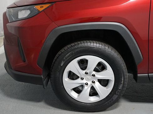 Certified 2020 Toyota RAV4 LE FWD image 5