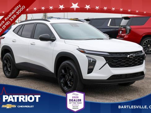 New 2026 Chevrolet Trax LT FWD image 1