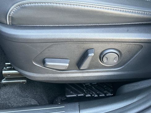 Used 2022 Hyundai Tucson Limited image 16