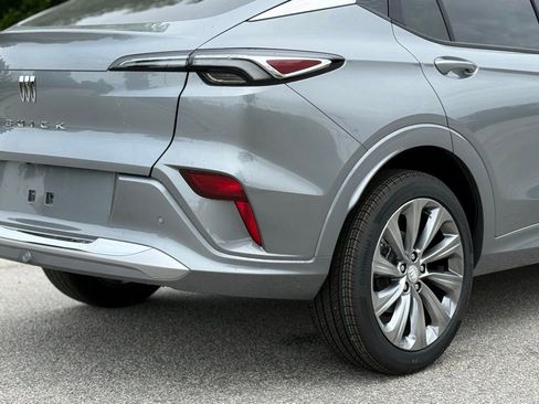 New 2026 Buick Envista Avenir FWD image 14