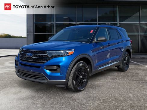 Used 2020 Ford Explorer XLT w/ Comfort Package AWD/4WD image 8