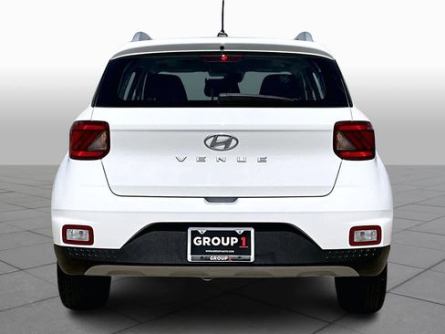 Used 2023 Hyundai Venue SEL w/ Cargo Package image 5