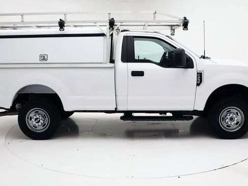 Used 2021 Ford F250 XL w/ Power Equipment Group image 2