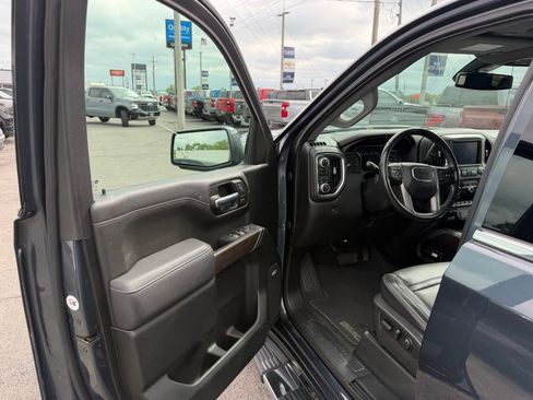 Used 2021 GMC Sierra 1500 Denali w/ Driver Alert Package II AWD/4WD image 9